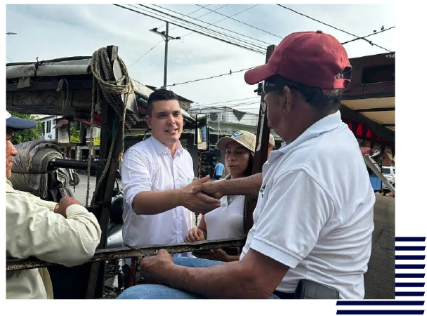 lider social villanueva con la gente